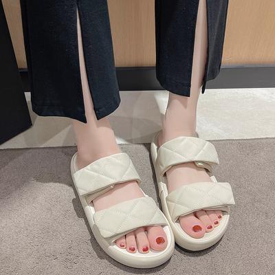 Sapatos de mulher – Sandálias