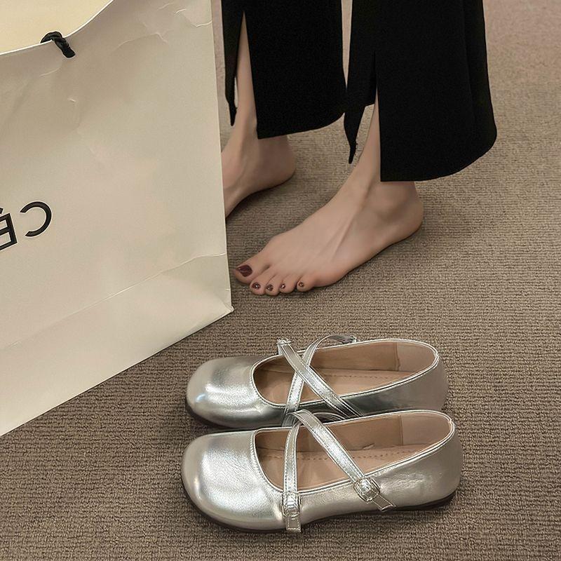 Soft-soled single shoes women's skirt Doudou shoes new shallow mouth flat bottom fashionable versatile grandma shoes women