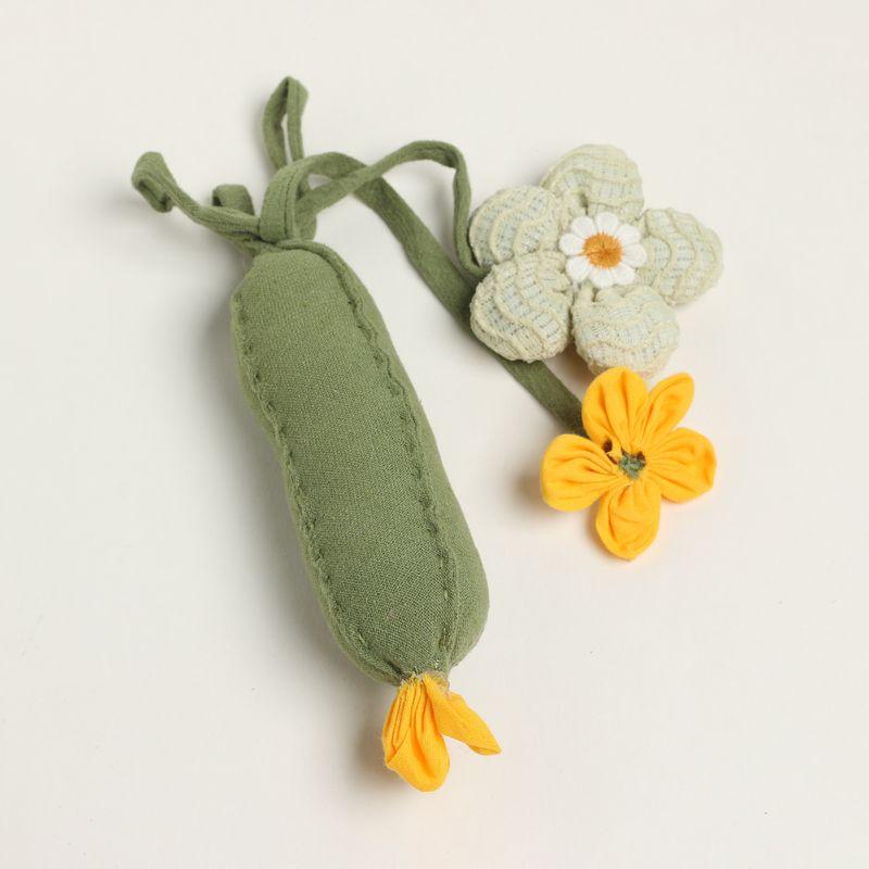 

Sound Cucumber Cat Toy Pet Supplies Funny Cat Hand-Woven Handmade Fabric Canvas Flower Scratch-Resistant Bite-Resistant Sound Cucumber
