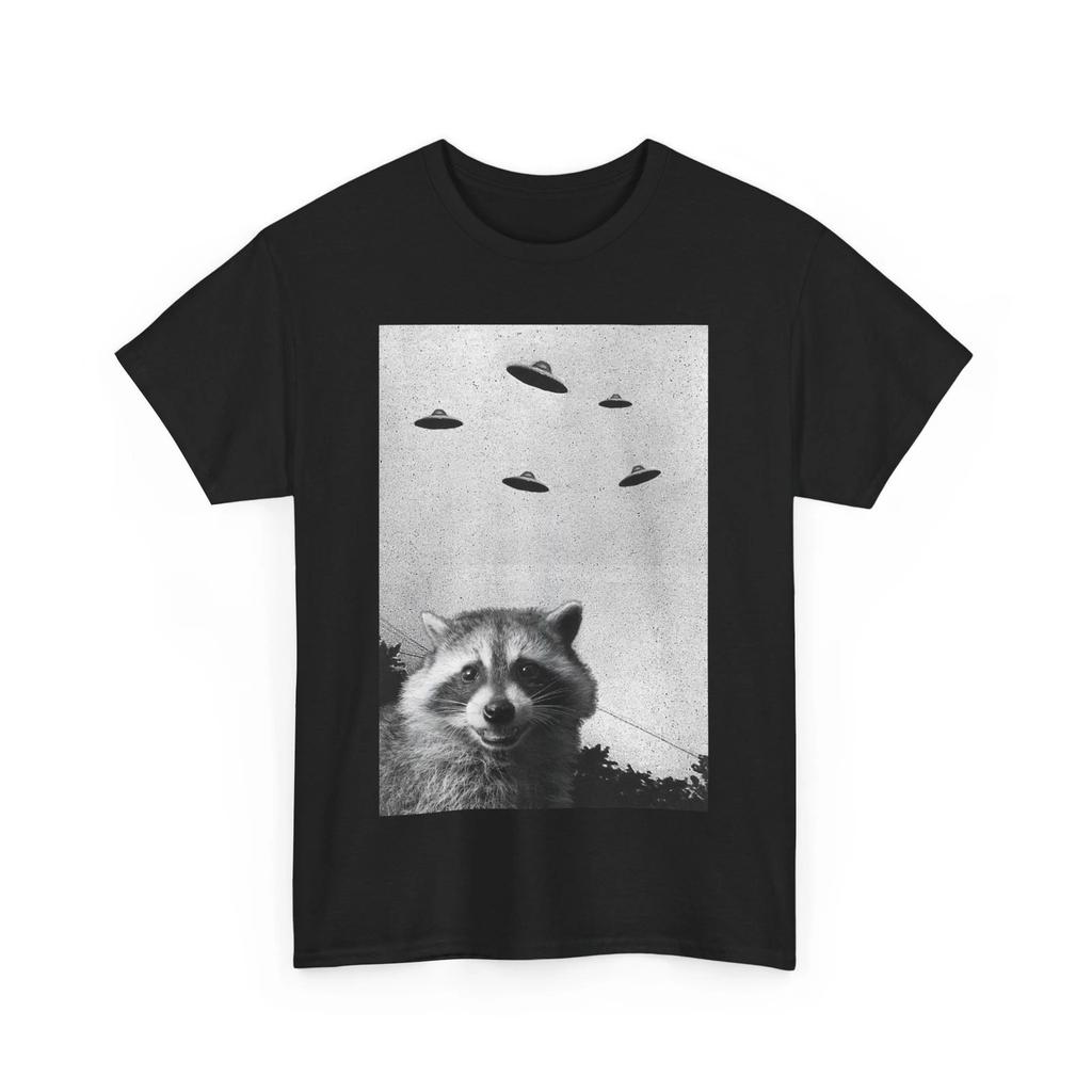 Raccoon Selfie with UFOs Flying Saucers Space Raccoon Lovers Women Men Shirt