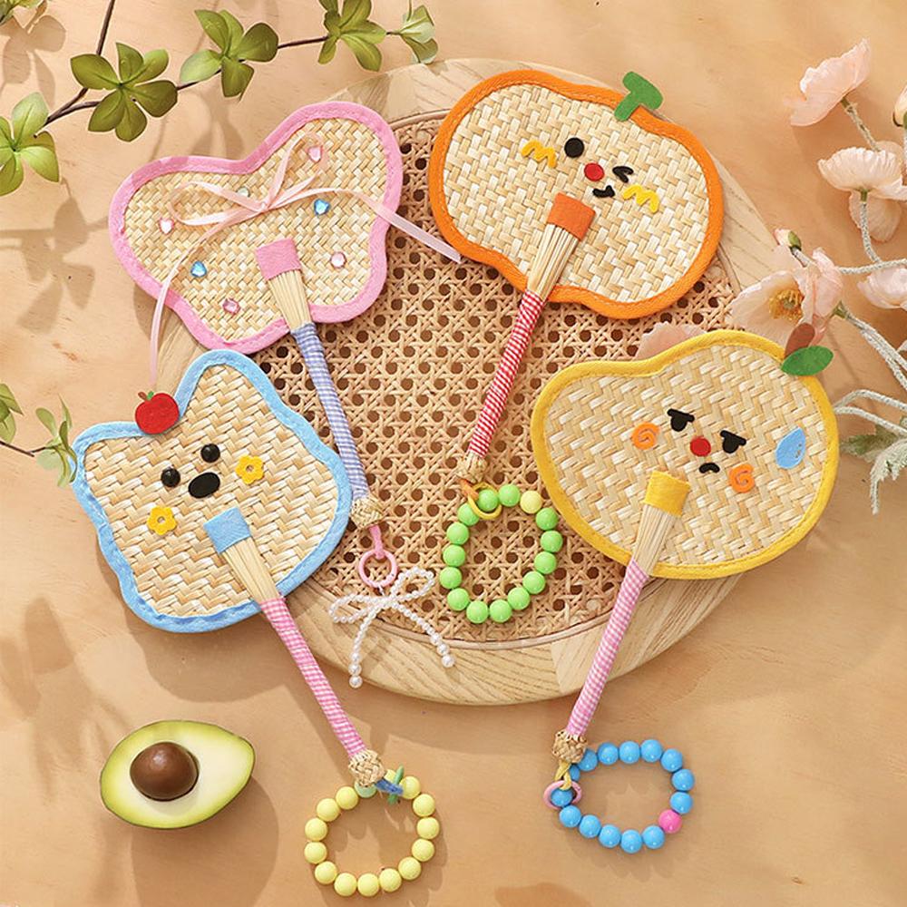 Handheld Bear Grass Powder Fan Pure Handmade Weave Small Red Book Net Red Photography Prop Yellow Cat Fan Summer Cooling Accesso