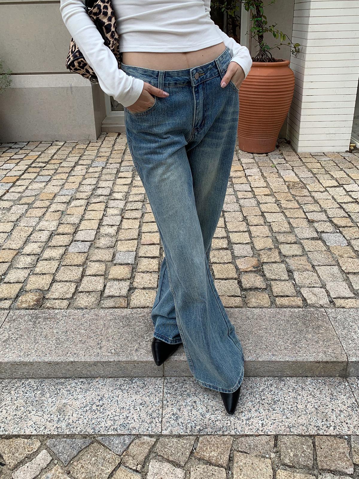 [9hour] Women s Retro Distressed Micro-Flare Jeans - Low-Waist Slimming Long Pants for Autumn/Winter 2025 Small