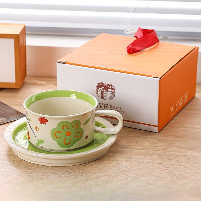 

Ретро чашка и блюдце Изысканная керамическая чашка высокого класса Кофейная чашка Набор кофейных чашек с акварельными цветами Чашка и блюдце для послеобеденного чая Латте 301-400ml