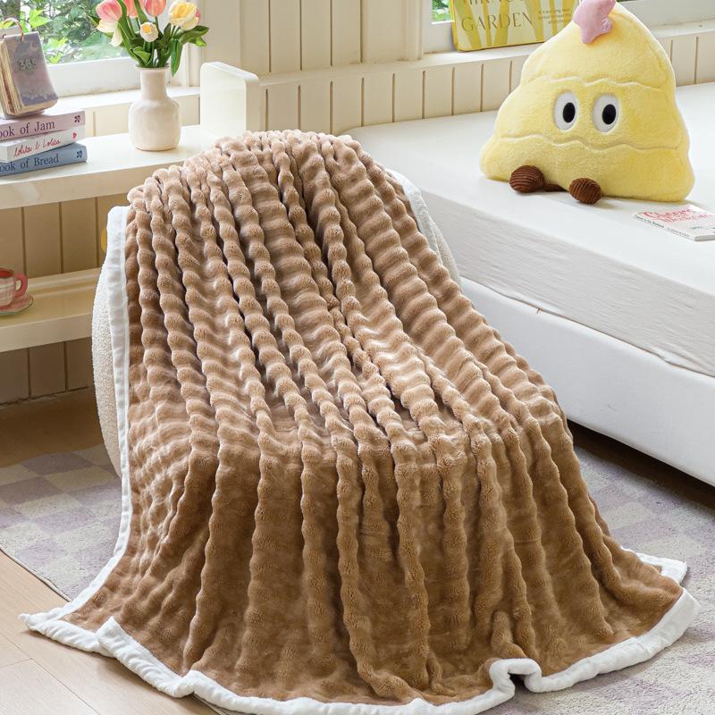 All-season Bedroom Throw Blanket Flannel Blanket Imitation Fur Tuscan Rabbit Velvet Blanket Multifunctional Office Nap Blanket