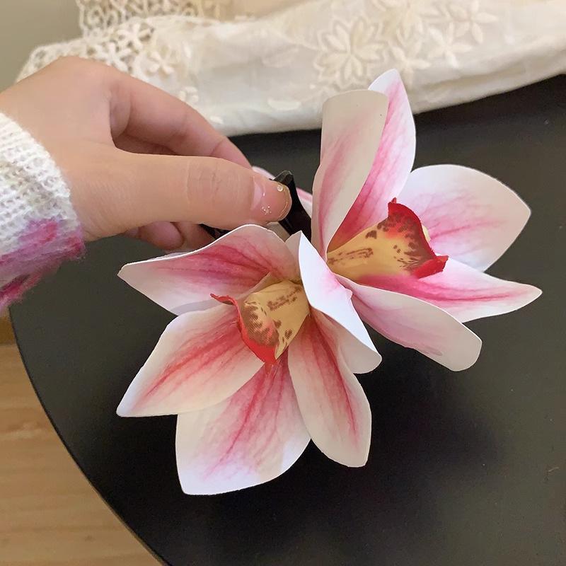 

Цветочные заколки-крабы для волос для женщин Легкая роскошь Боковые заколки Французский элегантный темперамент Аксессуары для головы