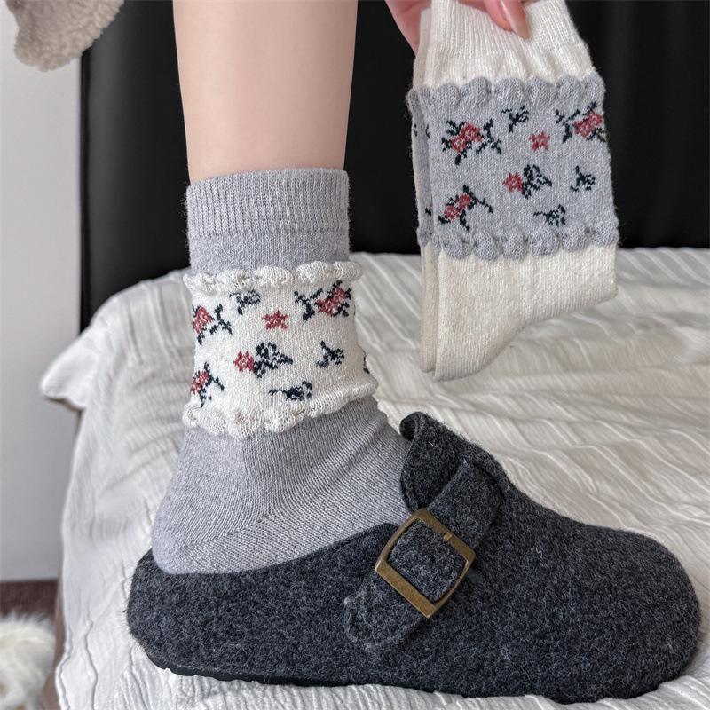 Blomstrete ullsokker for kvinner til høst og vinter, fortykkede og varme kasjmir-pregede midtleggssokker, trendy frottesokker for vinteren