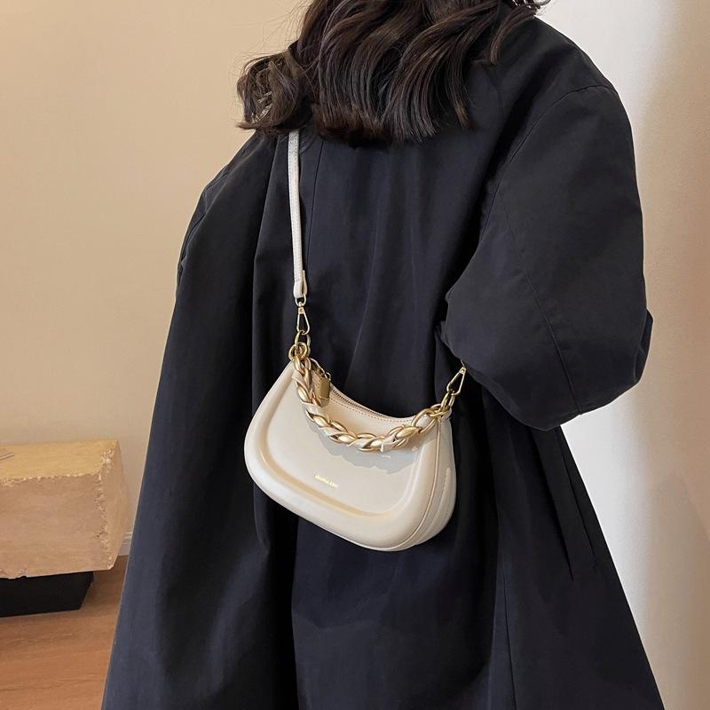 French Niche Handbag Bag Women's Autumn and Winter 2025 New Trendy Shoulder Messenger Bag Versatile Ins Retro Saddle Bag