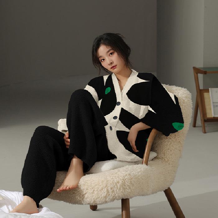 

Коралловая бархатная пижама женская осень-зима кашемир и плотный женский теплый комплект домашней одежды можно носить на улице пижамы 3XL