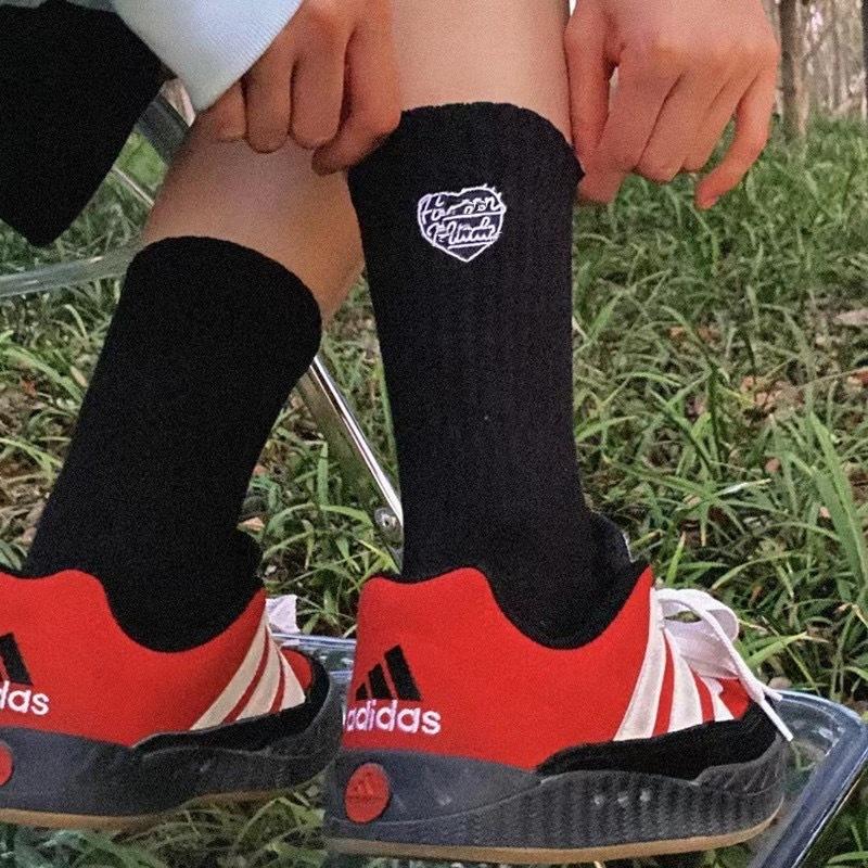 

Relaxation Back Slit Pile Socks Notch Design, Literary Pure Cotton Mid-Tube Retro Niche Socks One size fits all чорний