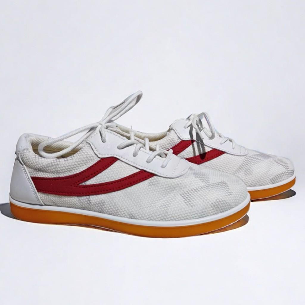 Summer and autumn white shoes men's and women's breathable mesh cowhide beef tendon sole non-slip martial arts shoes morning exercise casual shoe