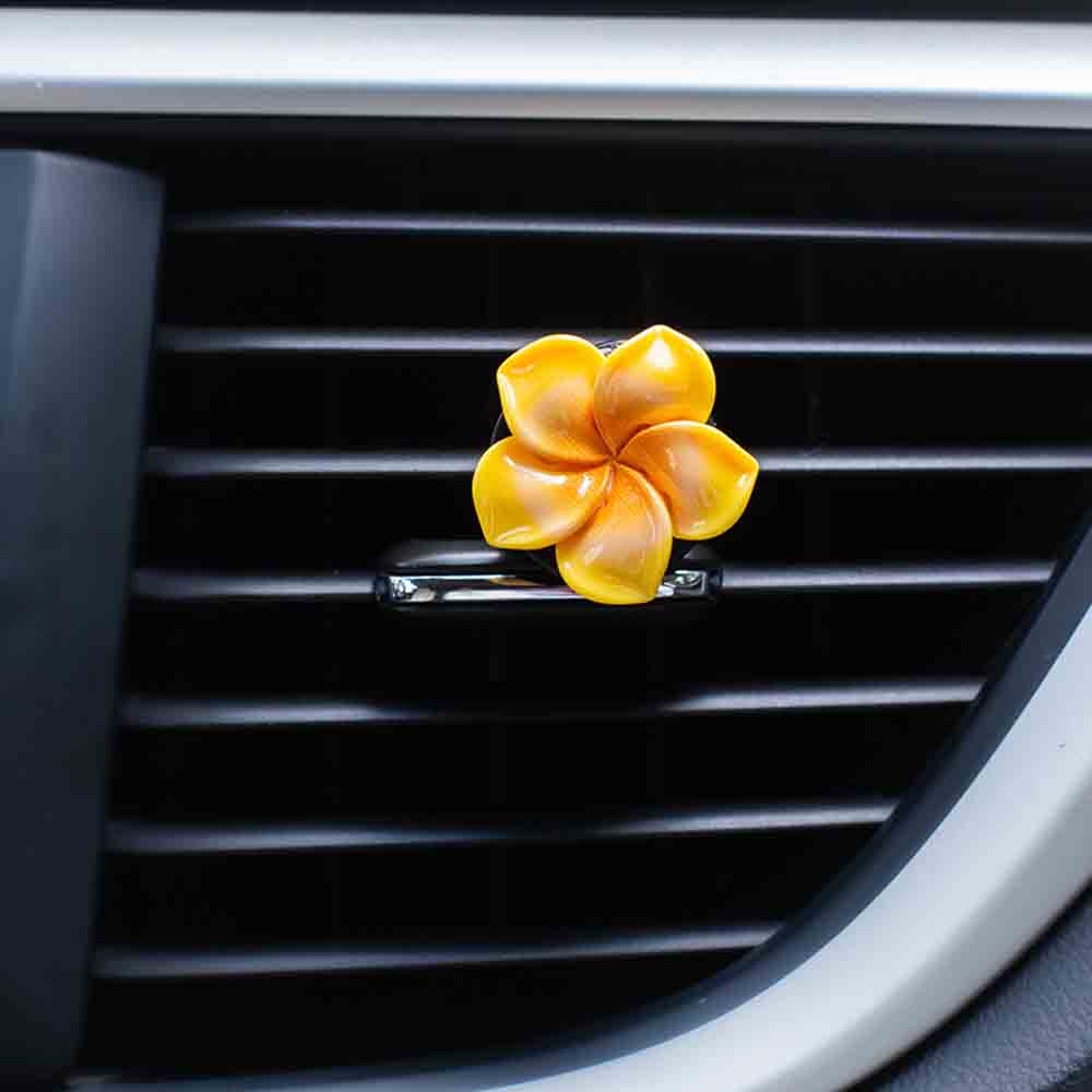 New Frangipani Small Daisy Car Air Outlet Perfume Clip Car Aromatherapy Clip Small Flower Decoration