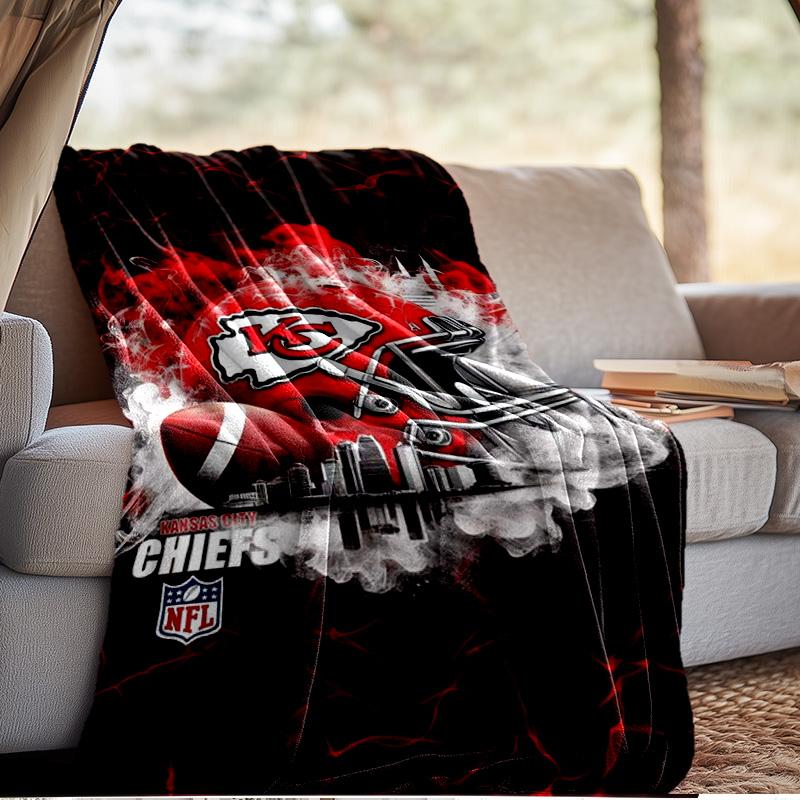 Kansas City Chiefs Logo Blanket Outdoor Flannel Blanket for Camping, Hiking, Garden Parties, Picnic Essentials,gift for family and friends