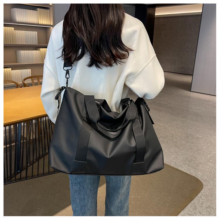 Women's 2025 Lightweight Large-Capacity Travel Fitness Handbag