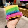 Für iPhone 17 Pro Regenbogen Flauschige Handyhülle Winter Warm Handschlaufe TPU Abdeckung