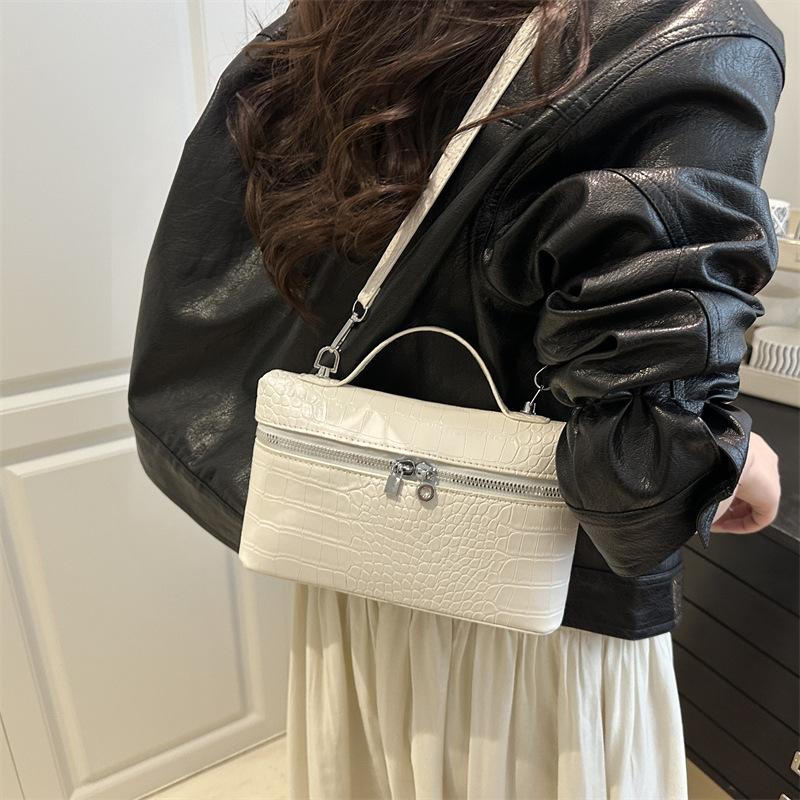 Box bag women's fashion casual summer solid color new versatile fashion temperament high texture foreign style messenger bag