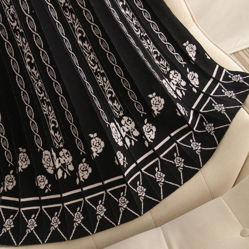 Retro Jacquard Knitted Half Skirt for Women Autumn/Winter Mid Length Skirt