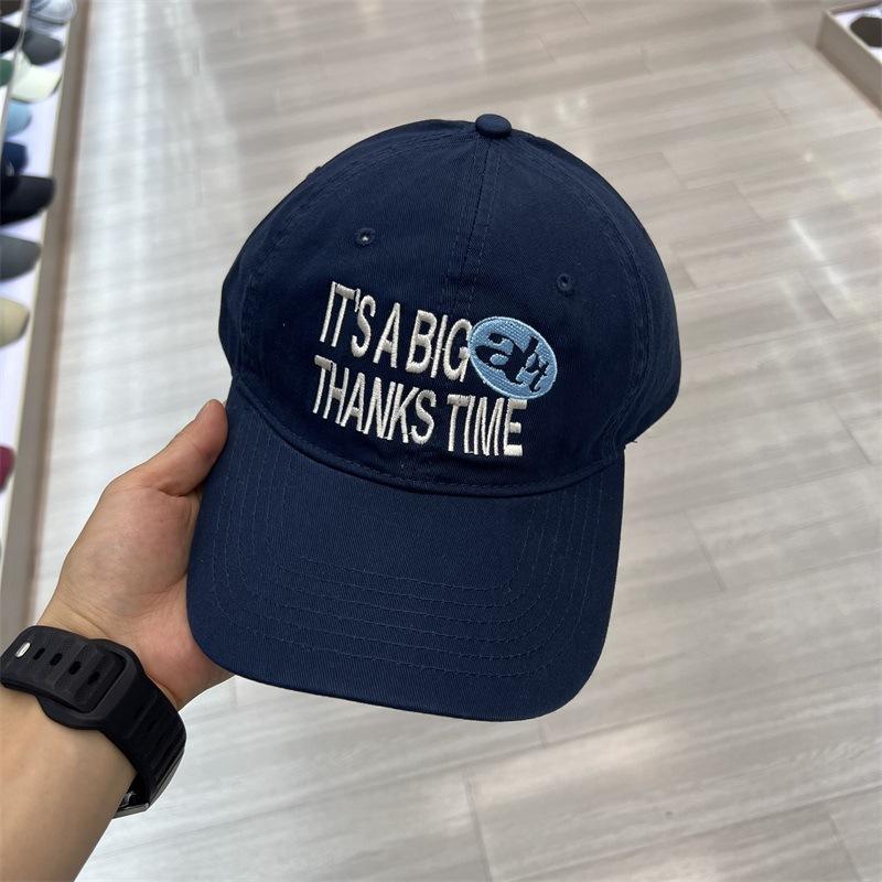 Street embroidery alphabet baseball cap men's and women's sun hat versatile soft top shows the face small cap tide