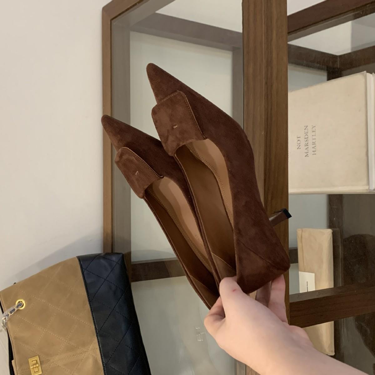 

Мода осень 2025 замша светлый рот тонкий высокий каблук светлый рот тонкий нишевый офисный работа профессиональная женская обувь одинарная 39 темно-зеленого