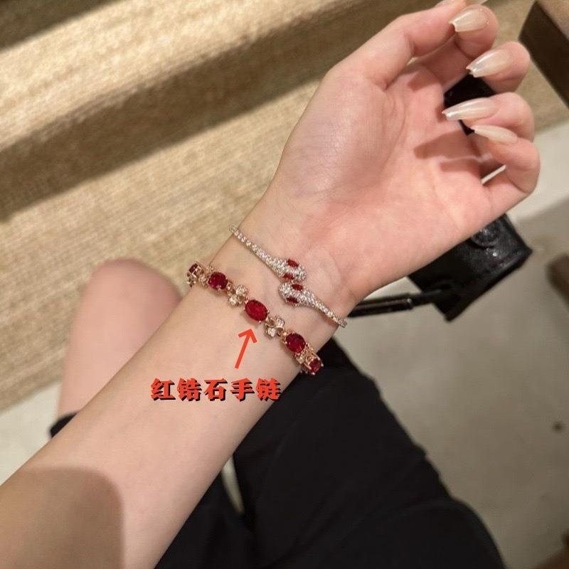 The New Spirit Snake Flash Diamond Bracelet Has a Sense of Design, Niche Temperament, Simple High-value and Versatile Retro Bracelet.