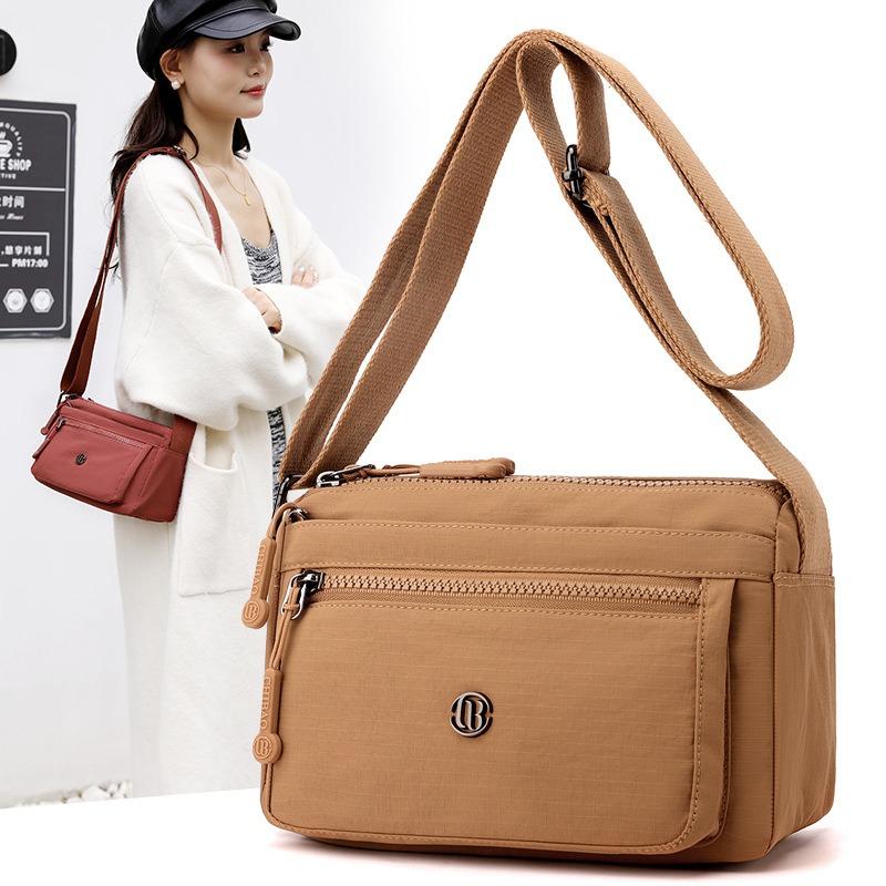 Lightweight multi-layer simple messenger bag women's new versatile commuter shoulder bag nylon casual hand carry small square bag