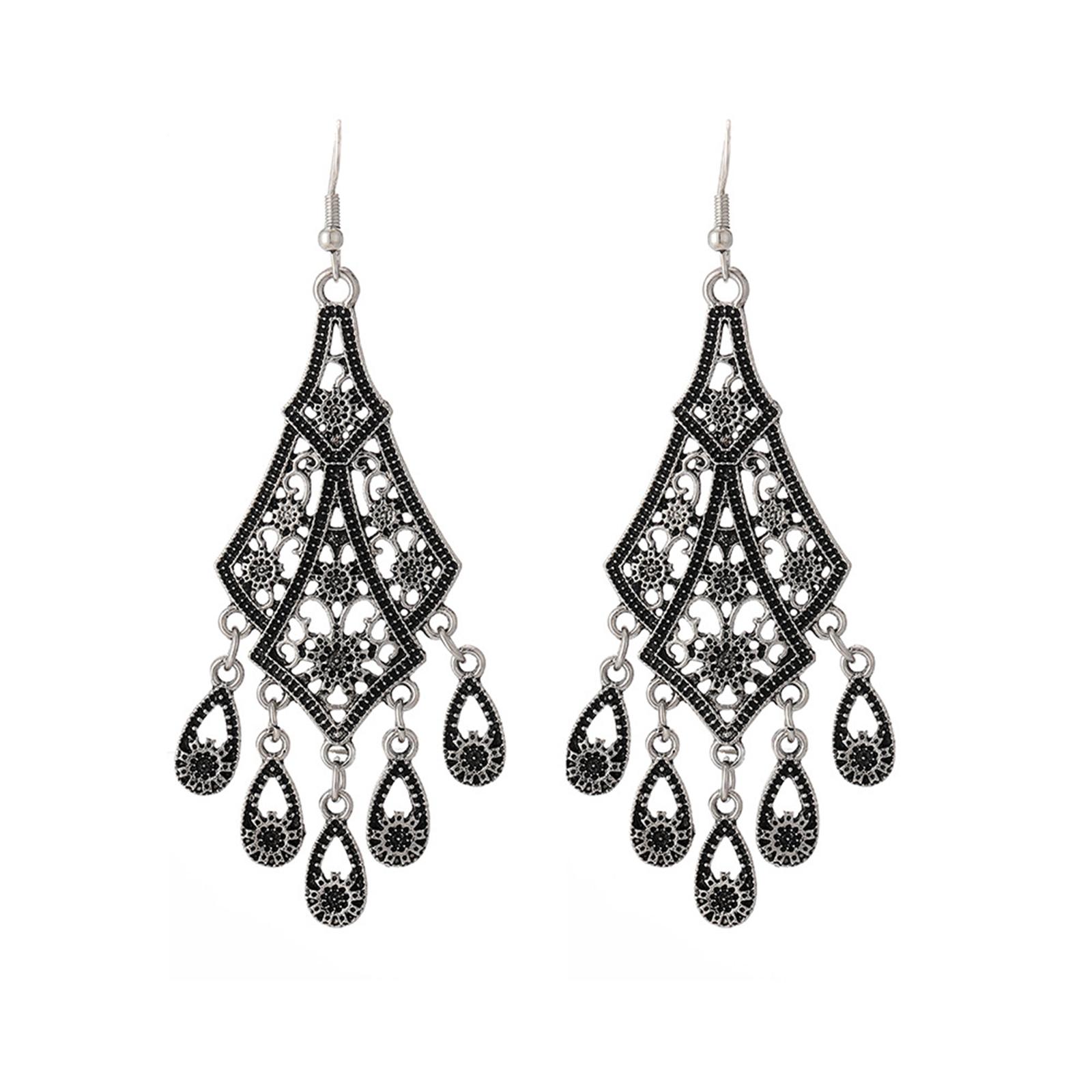 

Intricate Hollow Out Floral Tassels Dangle Earrings Zinc Alloy for Sensitive Skin 1