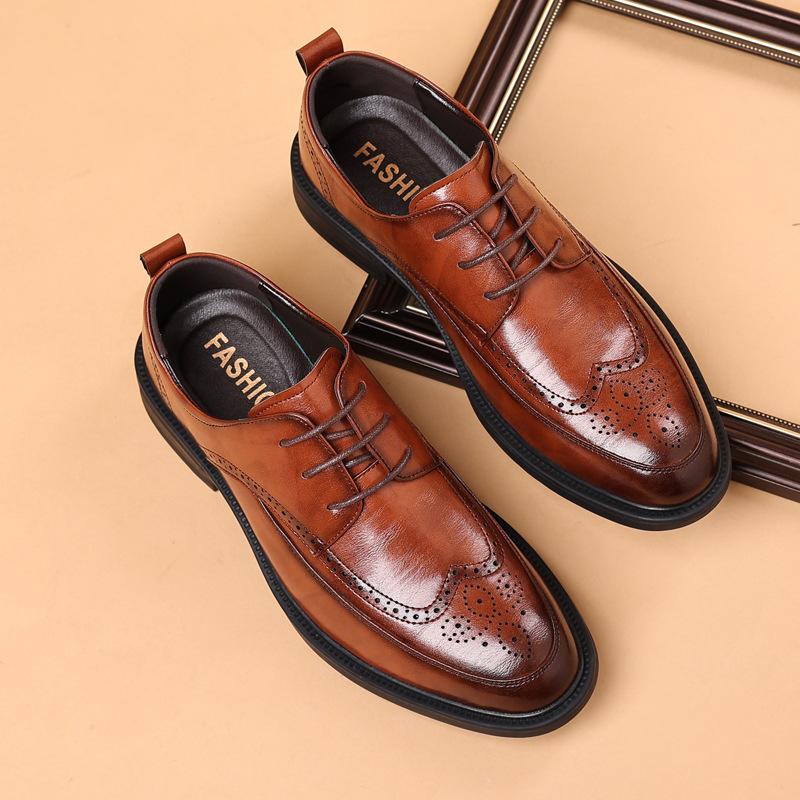 

Leather men s shoes soft sole heightening business dress leather shoes British style Brock leather shoes wedding suit men s shoes 44