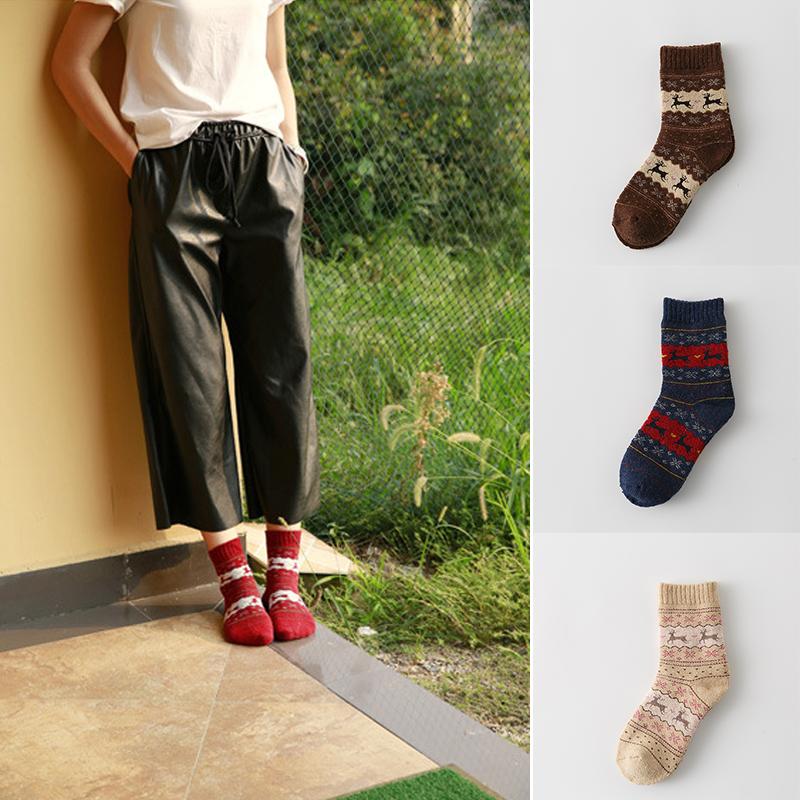 1Pair Polyester Thick Christmas Elk Sock Soft Middle Tube Socks Cartoon Wool Socks Comfortable Winter Warm Women