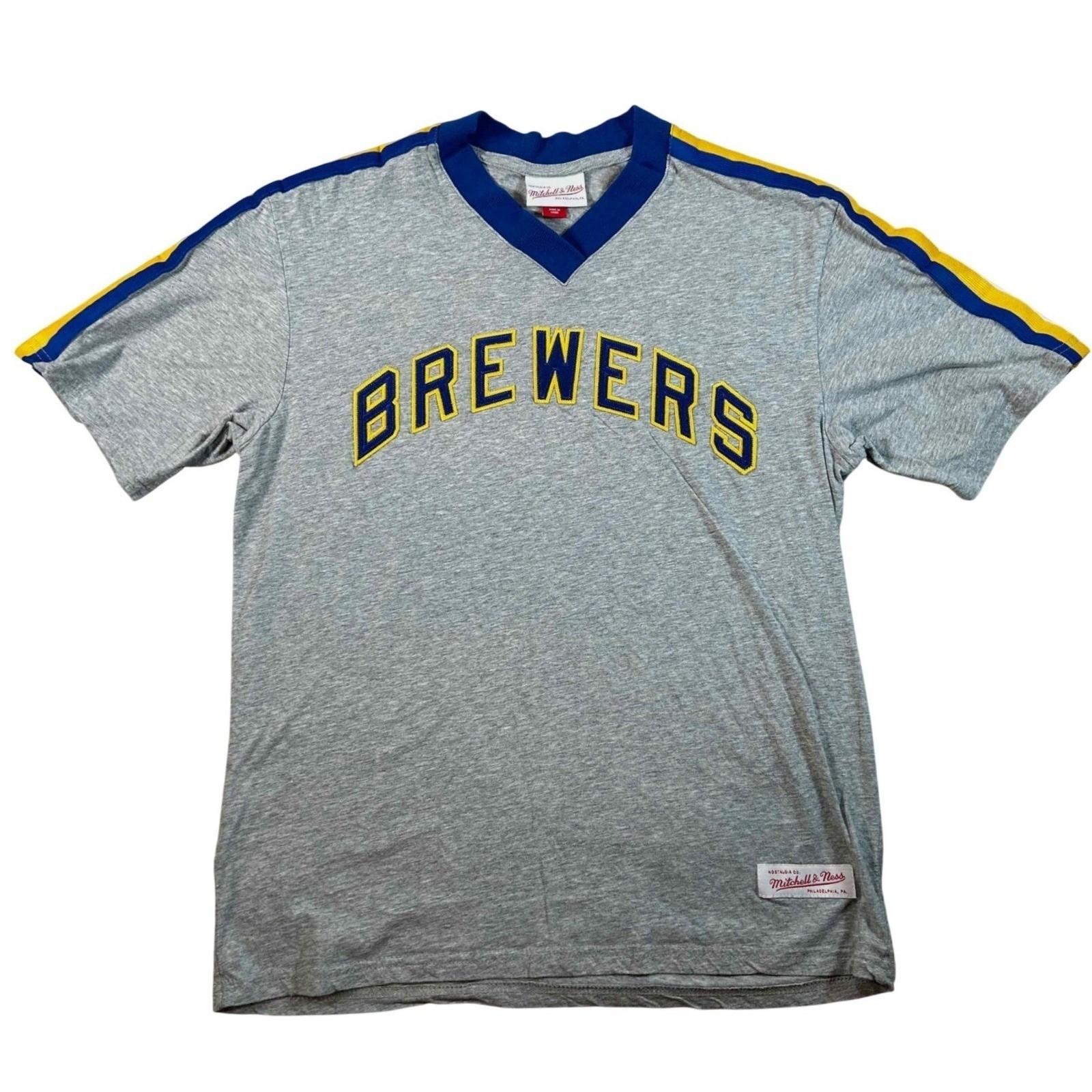 Mitchell & Ness Milwaukee Brewers V-Neck Shirt Mens Small Gray Short Sleeve MLB Unisex T-Shirt L