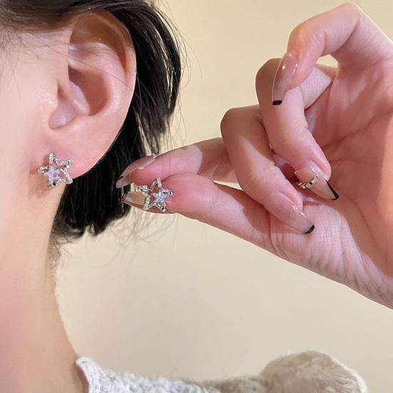 

Серьги-гвоздики с полой звездой, роскошные стразы, элегантные женские серьги с пятиконечной звездой и пентаграммой