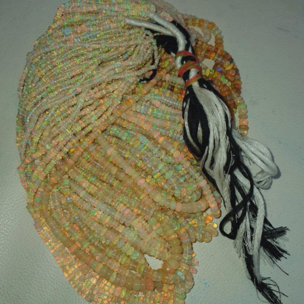 AAA-Perlen aus glattem äthiopischem Opal, Perlengröße 3 bis 6 mm, 16-Zoll-Strangperlen, Lot aus natürlichen äthiopischen Opalperlen mit mehreren Feuern, Lot aus Opal-Edelsteinen.