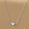 Small Gold Heart-shaped Pendant Necklace for Women Light Luxury Clavicle Chain Fashionable Versatile and High-end Ins Style Zinc Alloy
