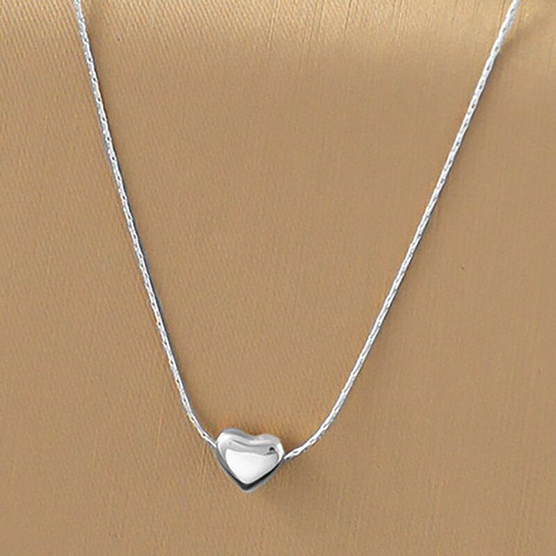 Small Gold Heart-shaped Pendant Necklace for Women Light Luxury Clavicle Chain Fashionable Versatile and High-end Ins Style Zinc Alloy