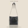 Women's Casual Lambskin Shoulder Bag: Retro, Versatile, Large Capacity for Commuting