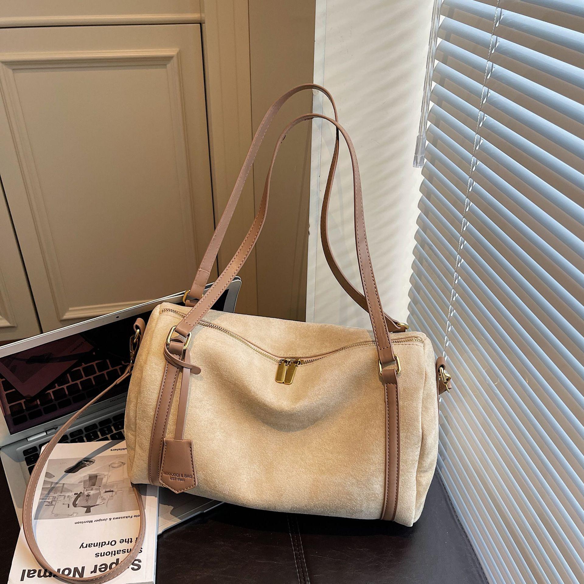 

2025 Frosted Retro Women s Large-Capacity Single-Shoulder Crossbody Handbag - Texture Commuting Pillow Bag хаки