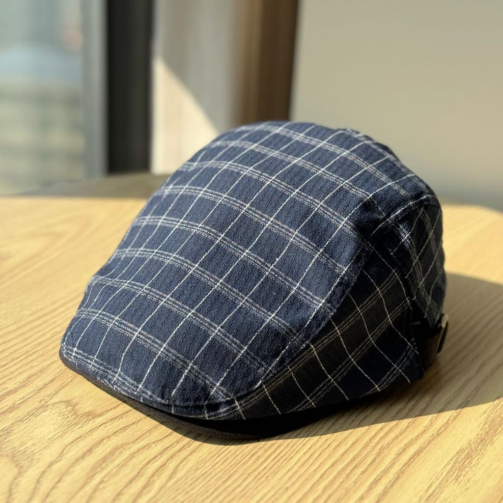 Spring and Autumn Japanese-style retro plaid forward cap for women, fashionable and casual versatile duckbill cap that makes the face look smaller,