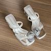 Summer New Women's Flat Sandals Floral Design Korean Sle Low Heel Thi Heel Versatile Fairy Diamond Casual Leather Sandals