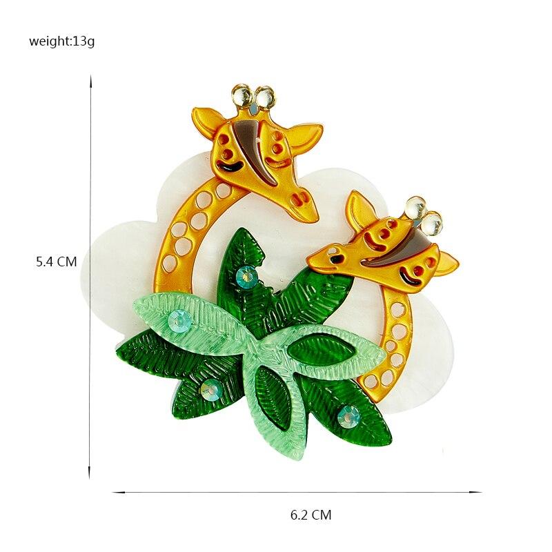 Blucome 2023 New Fashion Acrylic Giraffe Brooch Ladies Exaggerated Cartoon Cute Badge Lapel Brooch Jewelry Gift