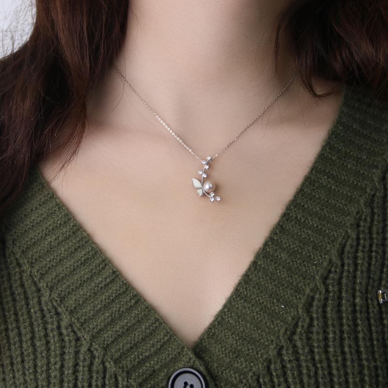 Butterfly 925 Sterling Silver Freshwater Pearl Pendant Necklace - Simple, Versatile Clavicle Chain Fashion