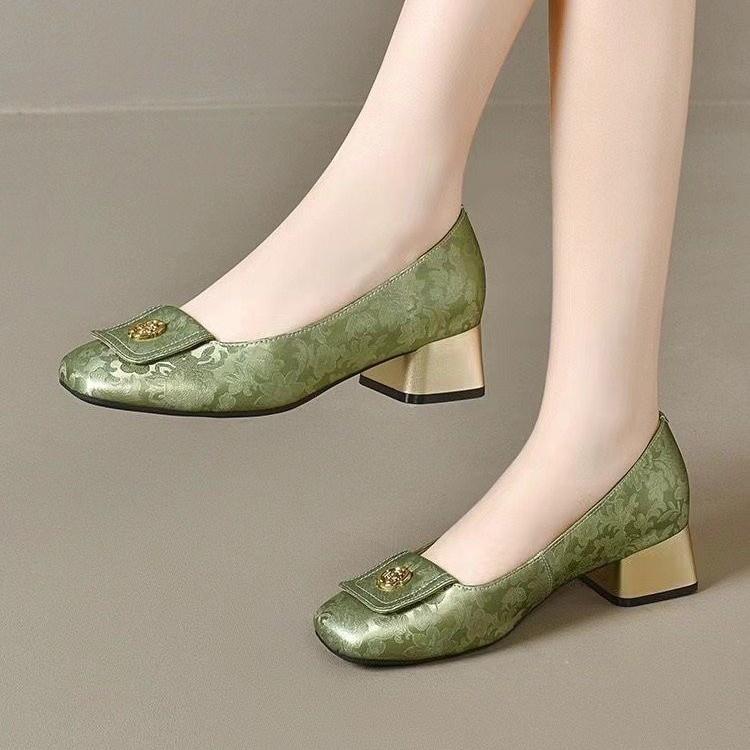Foreign trade Chinese style camellia middle heel single shoes small fragrant commuting temperament autumn new square head women's shoes
