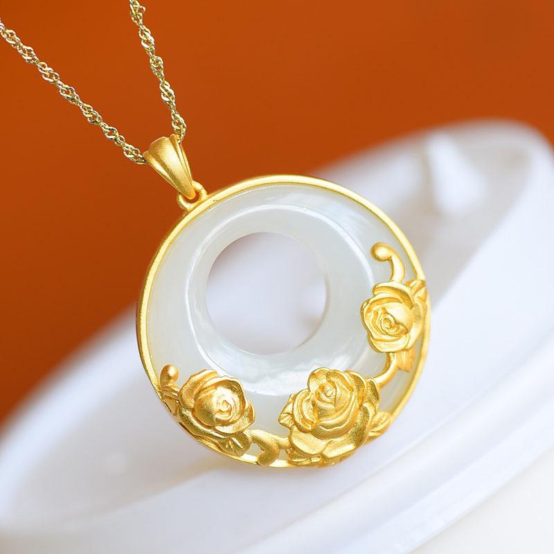 

Gold-Plated Clavicle Chain Necklace with Hetian Jade - Elegant Retro Fashion for Women