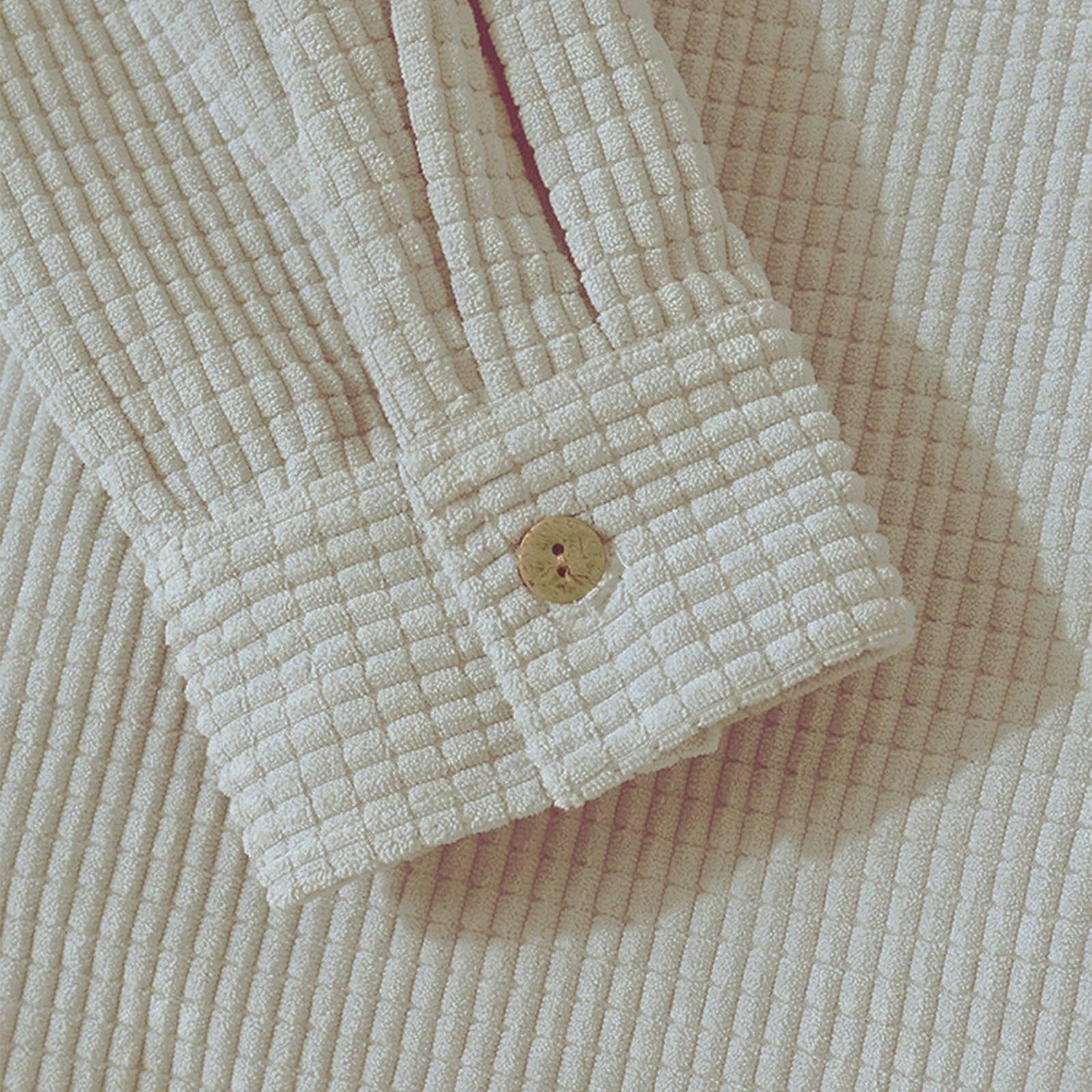 Мужская маленькая клетчатая рубашка с капюшоном и пуговицами — фото 5