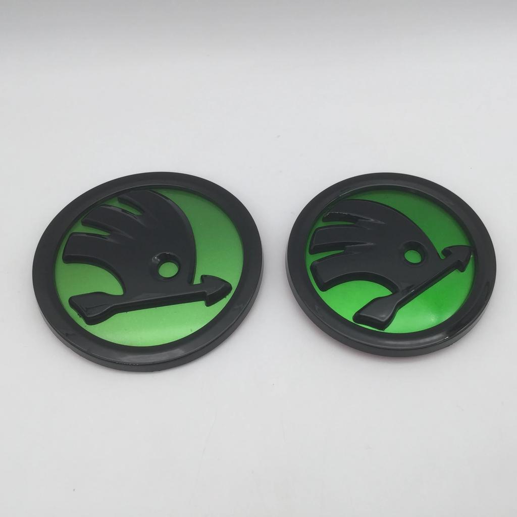 Samolepka na auto 2ks 90mm 80mm pro vůz SKODA Přední mřížka Kapota Znak na kapotě Zadní nárazník Kufr Samolepka Odznak Stylingový doplněk