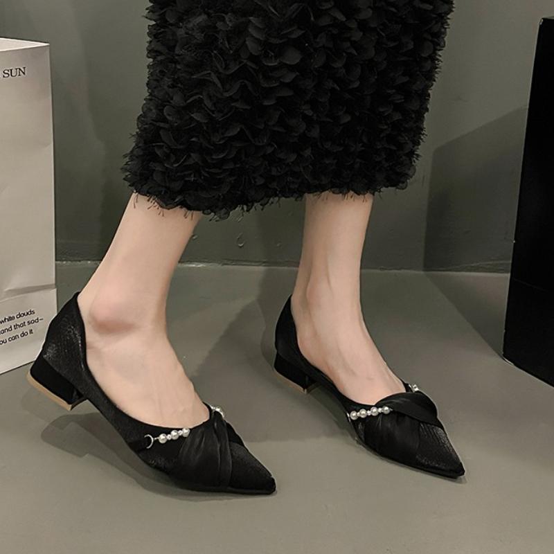 Shallow Mouth Pearl Fashion Women's Shoes Spring Summer New Thick Low Heel Pumps for Women Casual Pointed Single Shoes