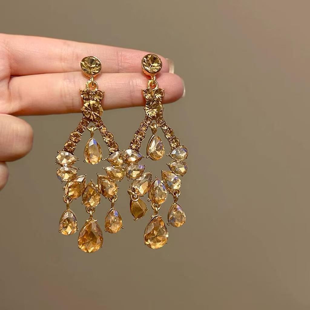 Silver Needle French Court Rhinestone Water Drop Earrings – Elegant High-End Studs