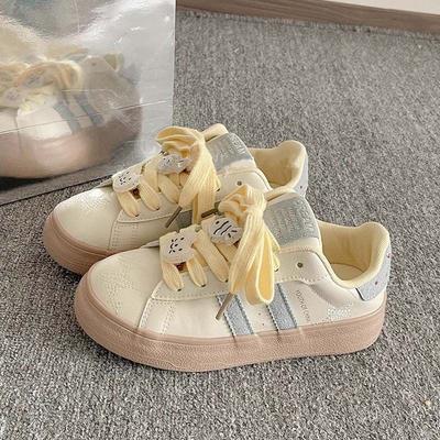 Originelle Nischenplattform weiße Schuhe Damen Frühling neue Board-Schuhe Student vielseitige Freizeitschuhe Tide