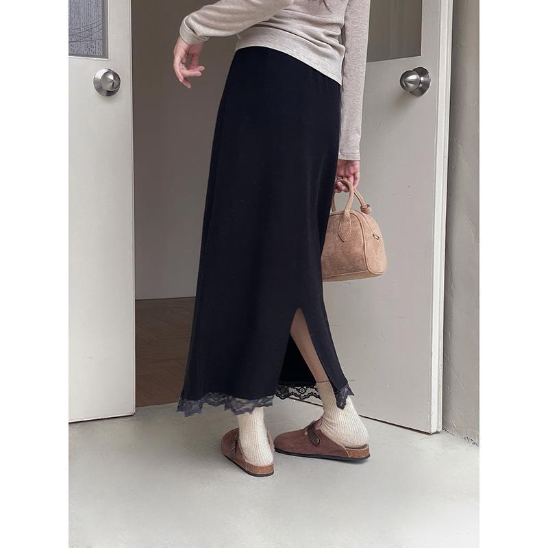 Stroll in Aranya: Ge Ming Retro Lace High-Waisted Bodycon Skirt - Winter Collection N870C One Size (85-130)