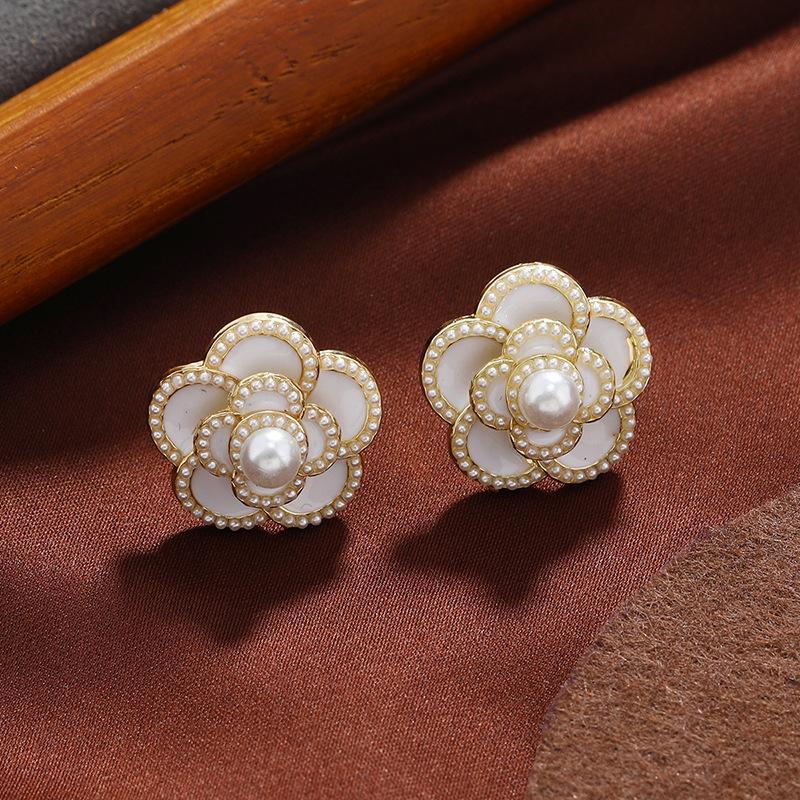 Xiaoxiang Camellia Stud Earrings, High-end Temperament Retro Earrings, New Trendy Flower Elegant Earrings, Women