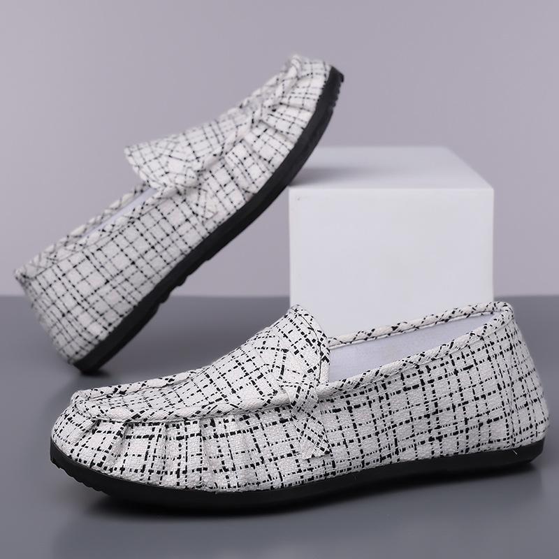 Size Doudou Shoes Large Size Flat-bottomed Cloth Surface Lightweight Spring, Summer and Autumn Plaid Canvas Shoes