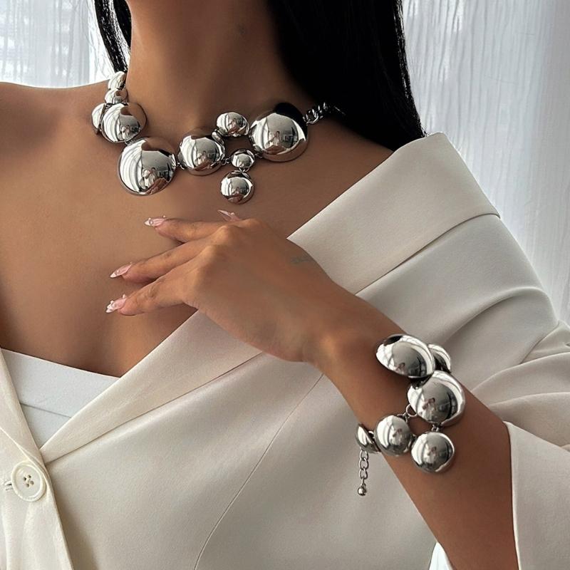 Elegant Metal Pendant Necklace Bracelet Stylish Round Pendant Necklace Unique Wristband Adornment Perfect For Gifting