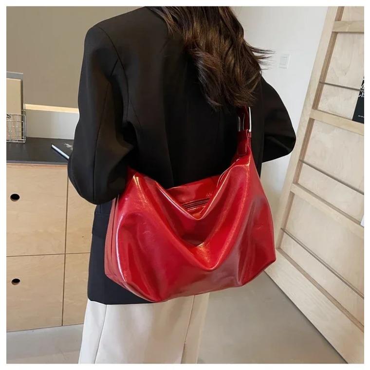 

Новые осенние сумки из искусственной кожи на плечо и через плечо, прочные блестящие сумки на молнии большой вместимости, универсальные сумки